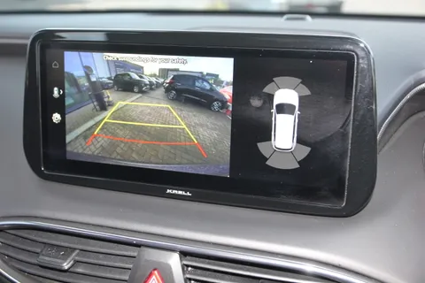 17 of 46 for Hyundai Santa Fe 1.6 TGDi Hybrid Premium 5dr Auto