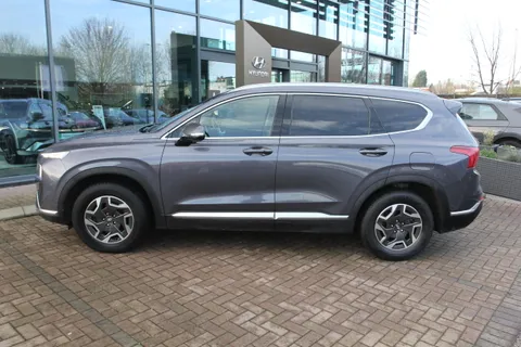 5 of 46 for Hyundai Santa Fe 1.6 TGDi Hybrid Premium 5dr Auto