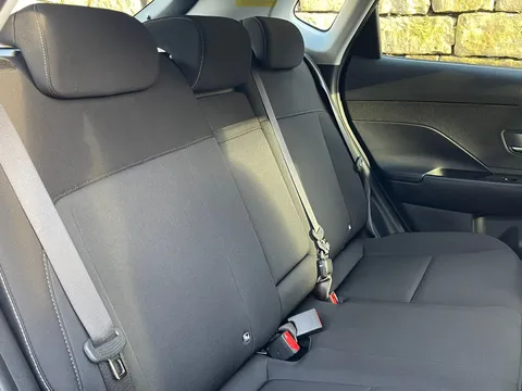 ME25ELV Hyundai Kona 1.6 Hybrid 129 Advance 5dr DCT Thumbnail #24