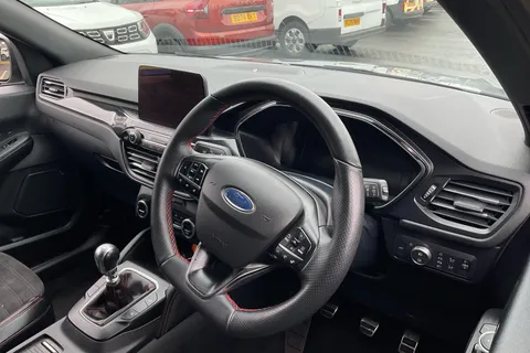 BU21FCA Ford Kuga 1.5 EcoBlue ST-Line Edition 5dr Thumbnail #32