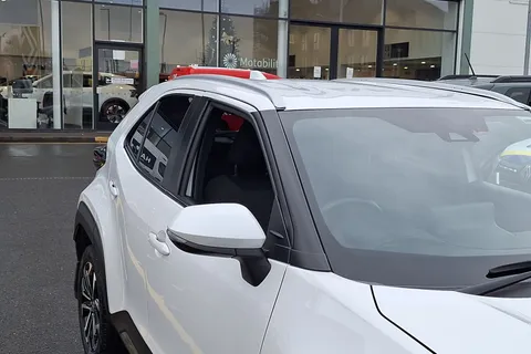 BJ72NMK Toyota Yaris Cross 1.5 Hybrid Design 5dr CVT Thumbnail #32