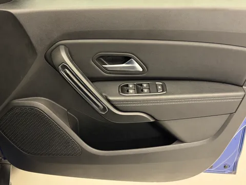 DX22RZS Dacia Duster 1.0 TCe 100 Bi-Fuel Prestige 5dr Thumbnail #19