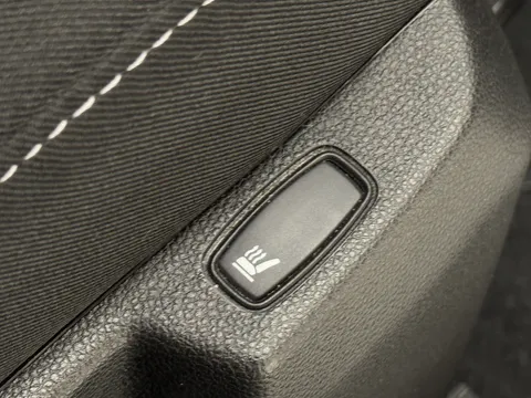 DX22RZS Dacia Duster 1.0 TCe 100 Bi-Fuel Prestige 5dr Thumbnail #22