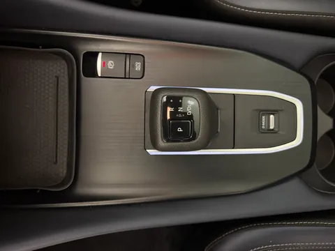 KM73XUA Nissan Qashqai 1.3 DiG-T MH 158 Tekna 5dr Xtronic Thumbnail #18