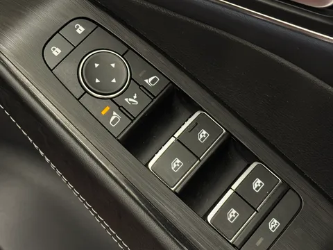 KM73XUA Nissan Qashqai 1.3 DiG-T MH 158 Tekna 5dr Xtronic Thumbnail #21