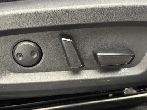 KM73XUA Nissan Qashqai 1.3 DiG-T MH 158 Tekna 5dr Xtronic Thumbnail #22