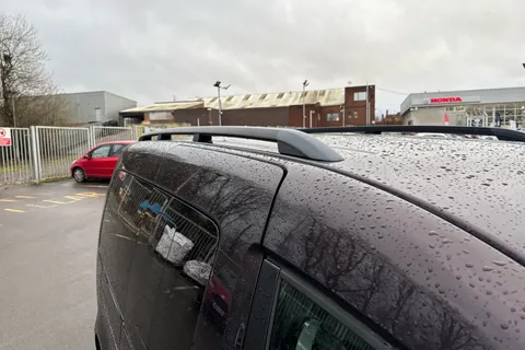 NK67DRX Volkswagen Caddy Maxi Life 2.0 TDI 5dr DSG Thumbnail #30