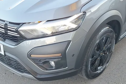 CJ24HYM Dacia Jogger 1.6 HEV Extreme 5dr Auto Thumbnail #15