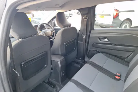 CJ24HYM Dacia Jogger 1.6 HEV Extreme 5dr Auto Thumbnail #24
