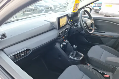 CJ24HYM Dacia Jogger 1.6 HEV Extreme 5dr Auto Thumbnail #23