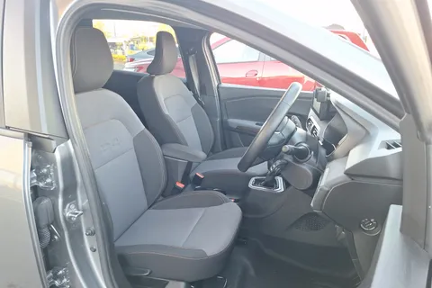 CJ24HYM Dacia Jogger 1.6 HEV Extreme 5dr Auto Thumbnail #28