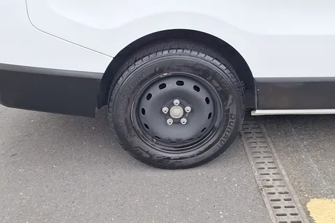 HV72ZHO Renault Trafic LL30 Blue dCi 130 Business+ Van Thumbnail #5