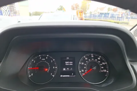 HV72ZHO Renault Trafic LL30 Blue dCi 130 Business+ Van Thumbnail #12