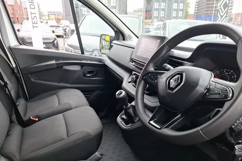 HV72ZHO Renault Trafic LL30 Blue dCi 130 Business+ Van Thumbnail #14