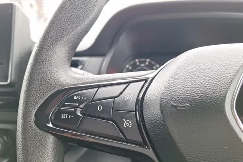 HV72ZHO Renault Trafic LL30 Blue dCi 130 Business+ Van Thumbnail #23