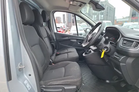 WN72TZH Renault Trafic LL30 Blue dCi 130 Sport Van Thumbnail #15