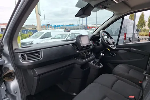 WN72TZH Renault Trafic LL30 Blue dCi 130 Sport Van Thumbnail #38