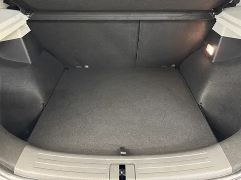 DT23VNC Mg Motor Uk Zs 115kW SE EV Long Range 73kWh 5dr Auto Thumbnail #14