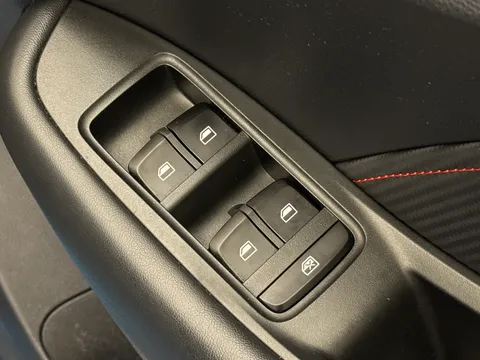 DS72WJG Mg Motor Uk Zs 1.5 VTi-TECH Exclusive 5dr Thumbnail #18