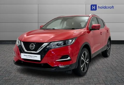 DY19LWP Nissan Qashqai 1.3 DiG-T N-Connecta 5dr Thumbnail #3