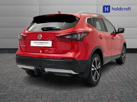 DY19LWP Nissan Qashqai 1.3 DiG-T N-Connecta 5dr Thumbnail #5