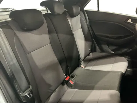 CL19GWX Hyundai i20 1.2 MPi SE 5dr Thumbnail #11