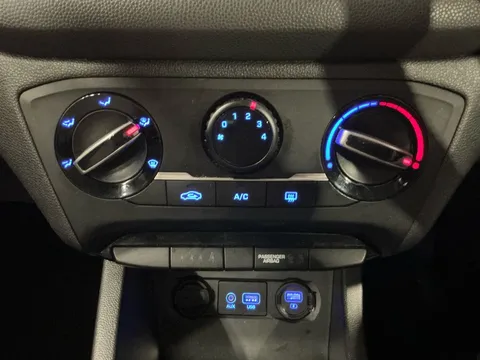 CL19GWX Hyundai i20 1.2 MPi SE 5dr Thumbnail #24