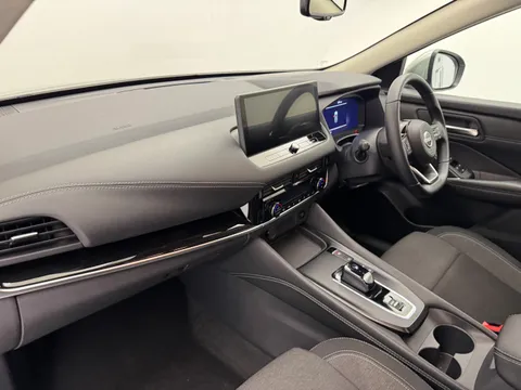 DS72WFM Nissan Qashqai 1.5 E-Power N-Connecta 5dr Auto Thumbnail #17