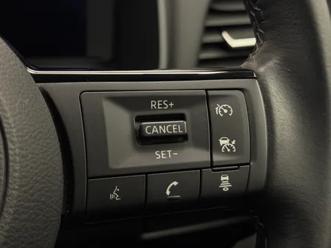 DS72WFM Nissan Qashqai 1.5 E-Power N-Connecta 5dr Auto Thumbnail #25