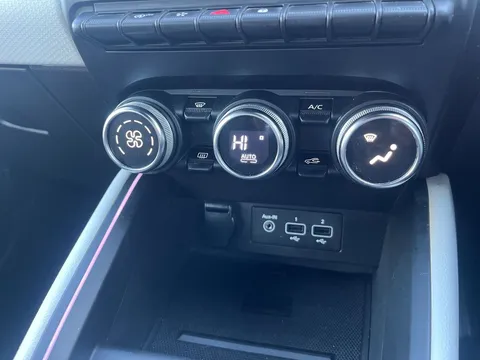 BT71GWD Renault Clio 1.0 TCe 90 S Edition 5dr Thumbnail #16