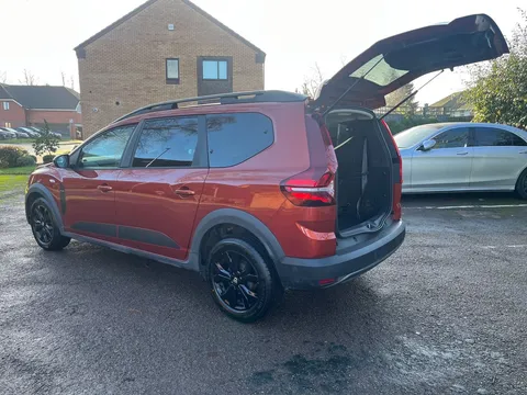 BL22OJE Dacia Jogger 1.0 TCe Extreme SE 5dr Thumbnail #19