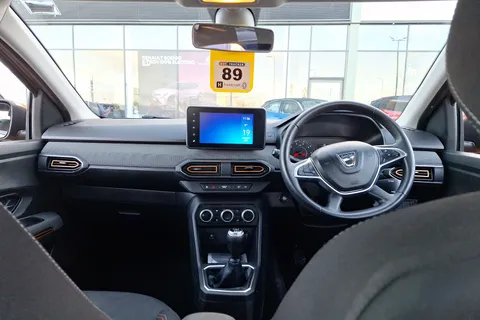 BD22WDT Dacia Sandero Stepway 1.0 TCe Prestige 5dr Thumbnail #4