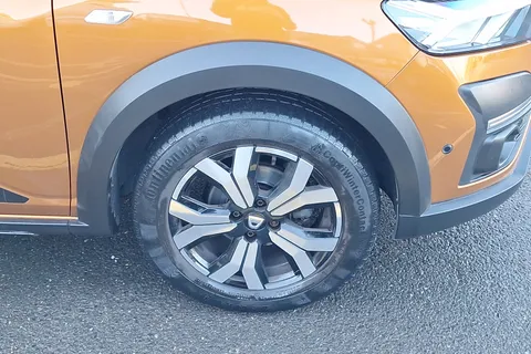 BD22WDT Dacia Sandero Stepway 1.0 TCe Prestige 5dr Thumbnail #5