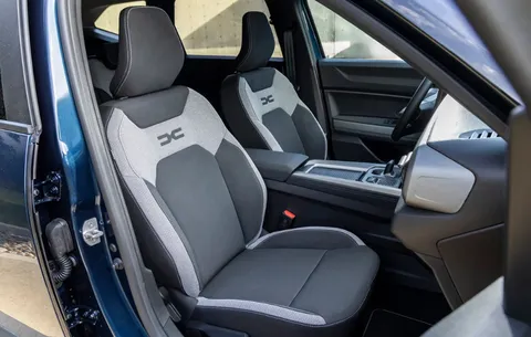  Dacia Bigster Expression Tce 130 4x4 Thumbnail #2