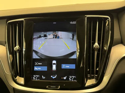 DX22LSZ Volvo V60 2.0 B4P Momentum 5dr Auto [7 speed] Thumbnail #32