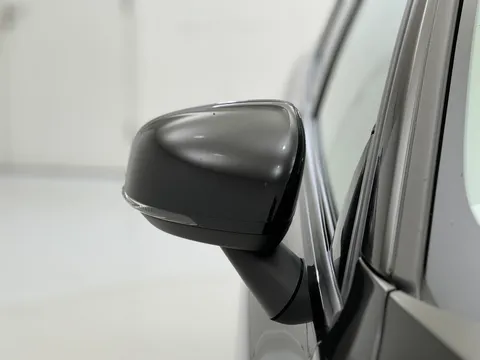 DX22LSZ Volvo V60 2.0 B4P Momentum 5dr Auto [7 speed] Thumbnail #37