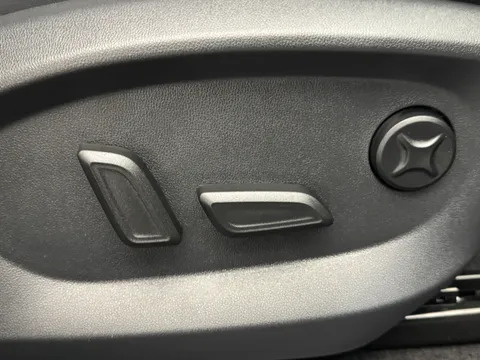 DY75NZH Mg Motor Uk Hs 1.5 T-GDI PHEV Trophy 5dr Auto Thumbnail #20