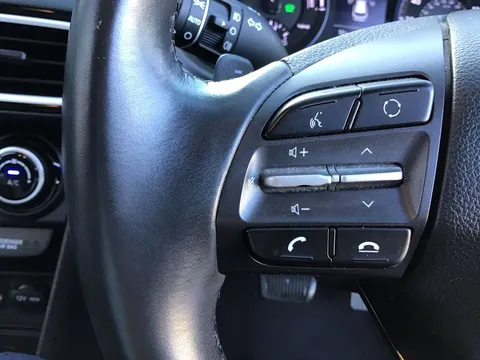 18 of 19 for HYUNDAI KONA 1.6 GDi Hybrid Premium 5dr DCT - ZERO DEPOSIT FINANCE & CASHBACK AVAILABLE