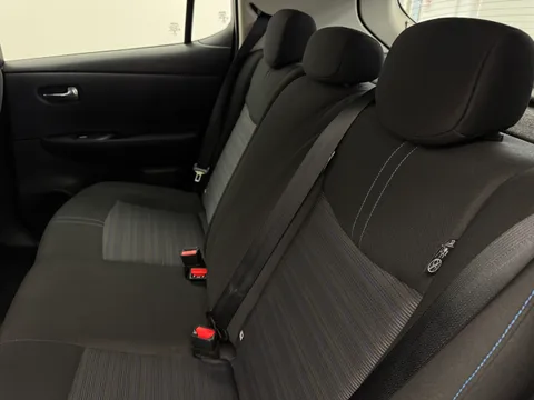 YH72POF Nissan LEAF 110kW Acenta 39kWh 5dr Auto Thumbnail #12