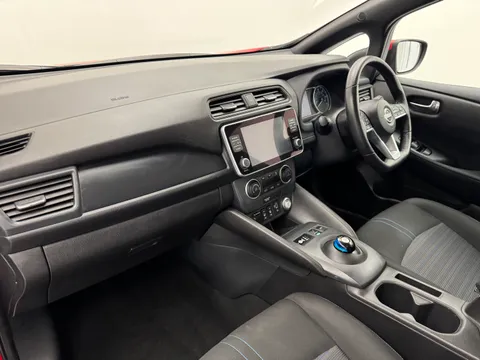 YH72POF Nissan LEAF 110kW Acenta 39kWh 5dr Auto Thumbnail #14