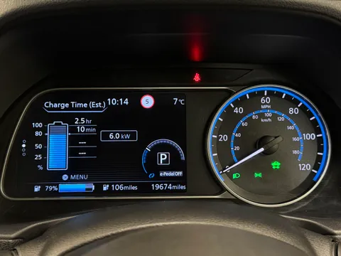 YH72POF Nissan LEAF 110kW Acenta 39kWh 5dr Auto Thumbnail #27