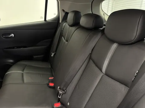 WR72KHU Nissan LEAF 110kW Tekna 39kWh 5dr Auto Thumbnail #12