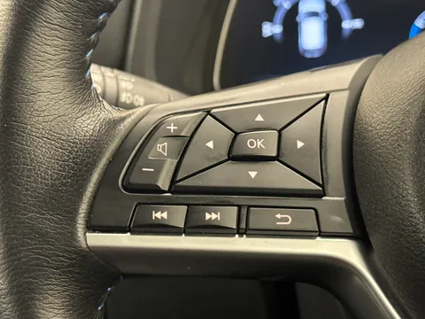 DN71XYS Nissan LEAF 110kW Tekna 40kWh 5dr Auto Thumbnail #22