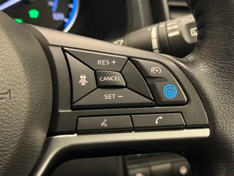 DN71XYS Nissan LEAF 110kW Tekna 40kWh 5dr Auto Thumbnail #23