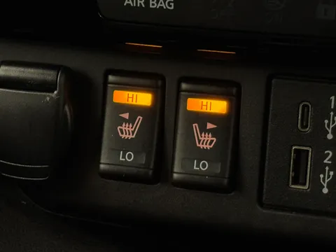 DN71XYS Nissan LEAF 110kW Tekna 40kWh 5dr Auto Thumbnail #27