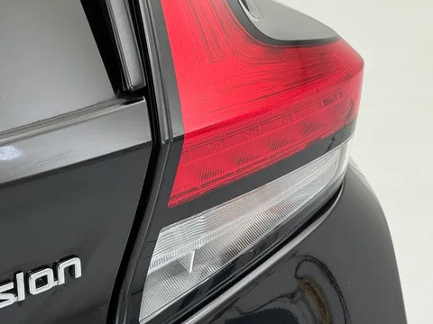 DN71XYS Nissan LEAF 110kW Tekna 40kWh 5dr Auto Thumbnail #33