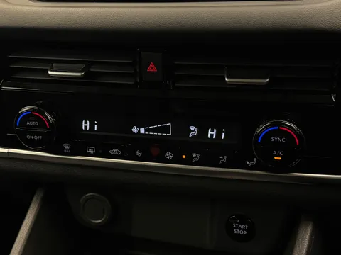 YL73CDE Nissan Qashqai 1.5 E-Power Acenta Premium 5dr Auto Thumbnail #26