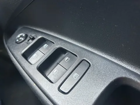 MK22KWP Hyundai i10 1.0 MPi SE Connect 5dr Thumbnail #21