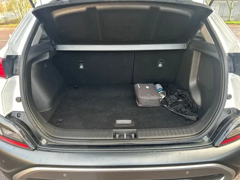 WV71MWL Hyundai Kona 1.0 TGDi 48V MHEV Premium 5dr Thumbnail #16
