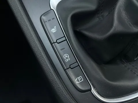 WV71MWL Hyundai Kona 1.0 TGDi 48V MHEV Premium 5dr Thumbnail #24